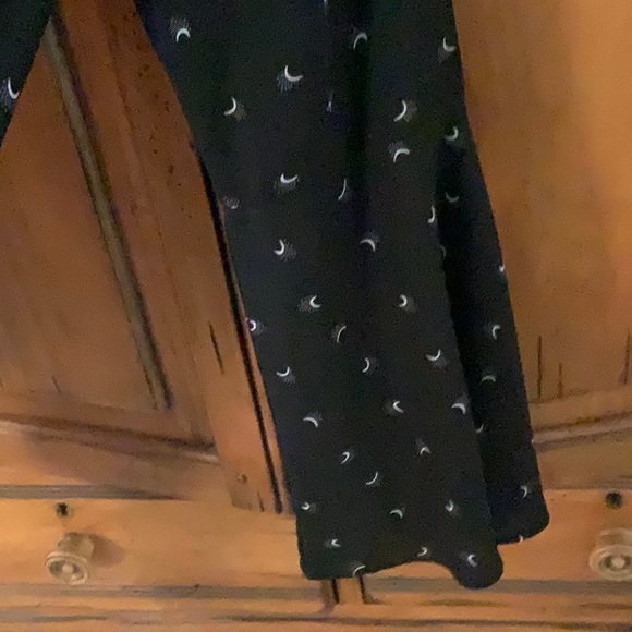 Loft dress with bell sleeves. - Picture 3 of 5